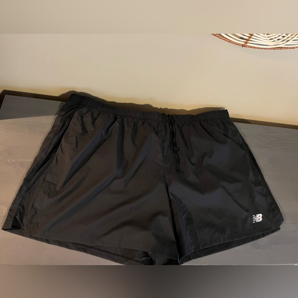 New Balance Mens Accelerate 5 in Shorts 4XL - Picture 2 of 8